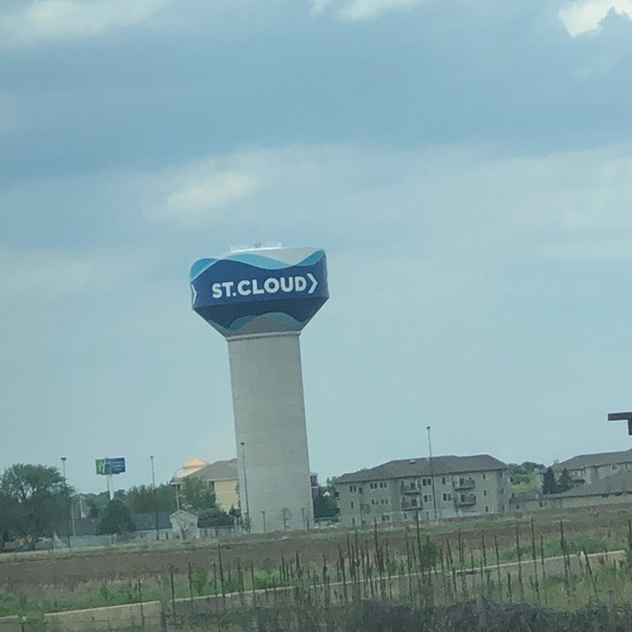 Meet your Posher, Erica - Picture 1 of 1